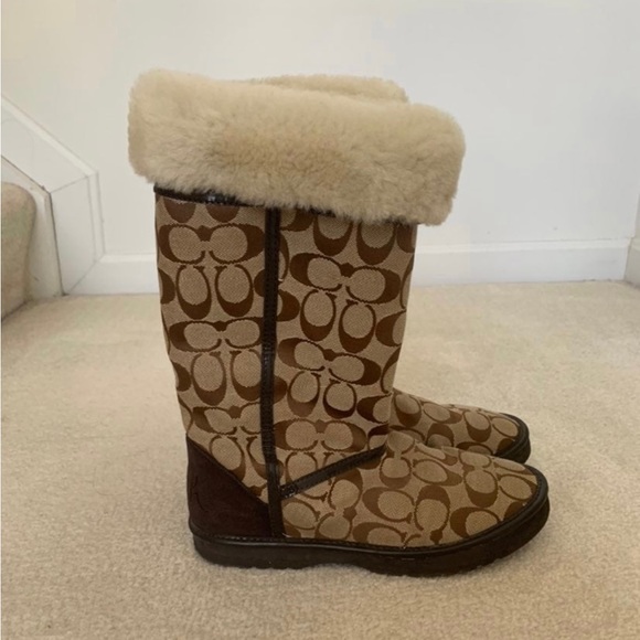 Coach Boots - Picture 2 of 7